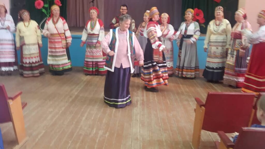Народный-коллектив-Кручина-ДК-Химик-с-концертной-программой-ко-Дню-России_7