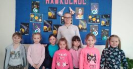 Студия-творчества-RoomArt-с-творческими-работами-ко-Дню-космонавтики